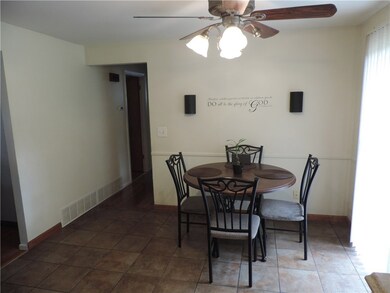 584 Walnut Hill Rd, Woonsocket, RI 02895 - photo 6