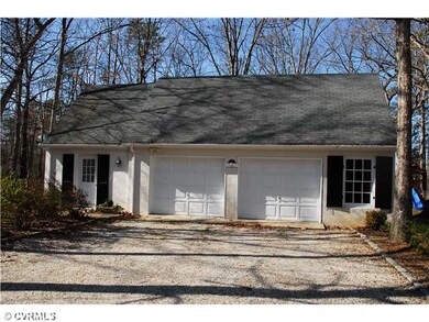 Parking Lot/Garage