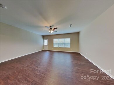 123 Coddington Ln, Statesville, NC 28625 - photo 2