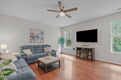 412 Stobhill Ln, Holly Springs, NC 27540 - photo 5