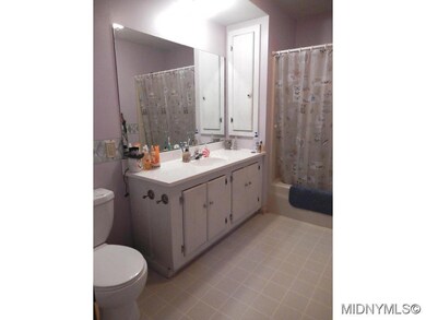 Roomy Full Bath Main Floor