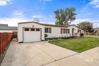 1015 E Dewey Ave, Nampa, ID 83686 - photo 4