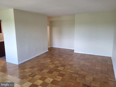 The Garfield unit 813, Washington, DC 20015 - photo 3