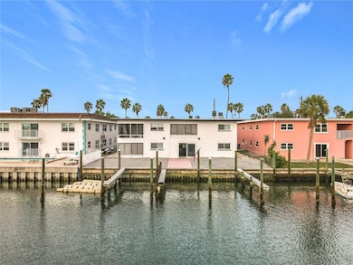 11705 3rd St E unit 3, Treasure Island, FL 33706 - photo 2