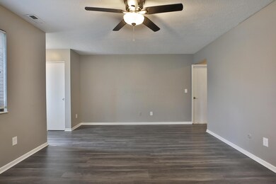 914 Tradewind Dr unit 916, Westerville, OH 43081 - photo 6