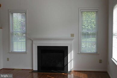 10421 Woodlake Ct, Spotsylvania, VA 22553 - photo 2