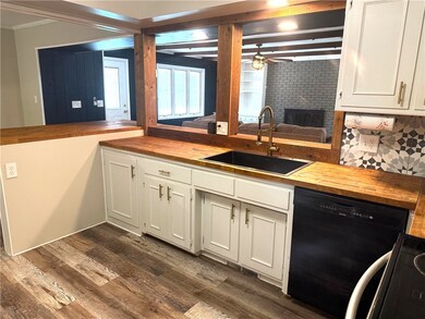 1017 Stinson Ave, Mattoon, IL 61938 - photo 6