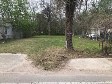 4607 E Crosstimbers St, Houston, TX 77016 - photo 4