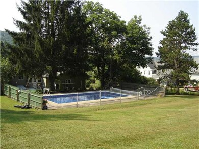Swimming Pool/Hot Tub/Sauna