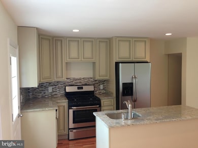 8667 Oak Rd, Parkville, MD 21234 - photo 7