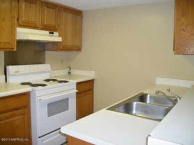 7648 Melissa Ct N, Jacksonville, FL 32210 - photo 3