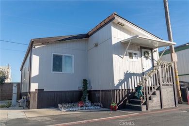 1410 E 6th St unit 30, Corona, CA 92879 - photo 2
