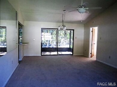 LIVING RM (3)