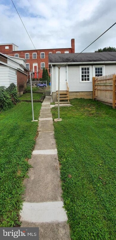 313 S 3rd St, Hamburg, PA 19526 - photo 6