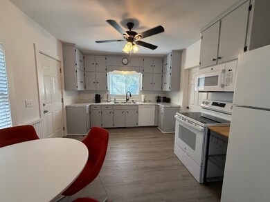 815 Pine St, Owosso, MI 48867 - photo 5