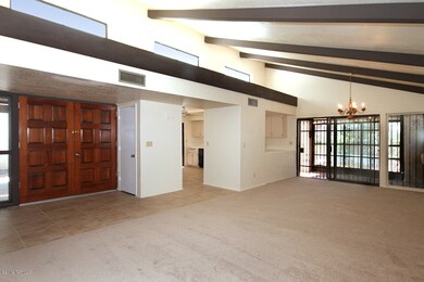 Chorro Circle Living & Dining Room