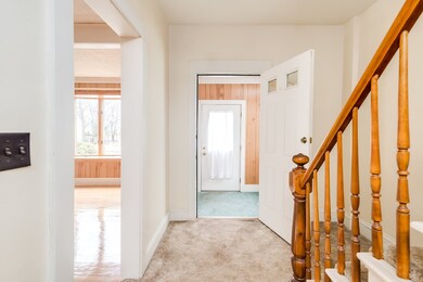 294 Thornton St, Portsmouth, NH 03801 - photo 6