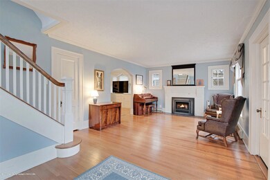 1131 S Genesee Dr, Lansing, MI 48915 - photo 6