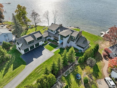 12410 Woodhull Landing, Fenton, MI 48430 - photo 2