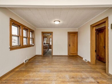 2803 Des Moines St, Des Moines, IA 50317 - photo 5