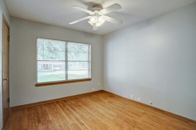 946 W 31st St, Houston, TX 77018 - photo 5