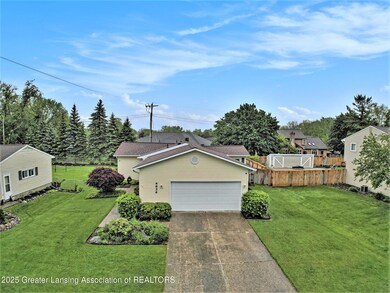 4626 Blackberry Ln, Lansing, MI 48917 - photo 5