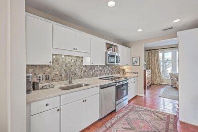 330 Concord Street TH9, Dockside kitchen