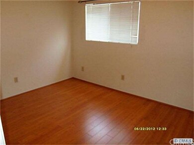 360 Obispo Ave #16 Long Beach CA 90814  Upstairs b