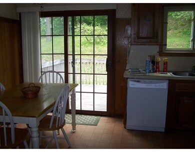 2 Wayne Ct, Holyoke, MA 01040 - photo 7