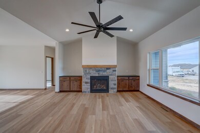 103 Graelyn Cir, Barneveld, WI 53507 - photo 7