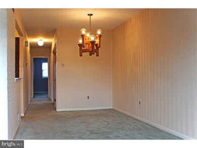 8925 Ashton Rd, Philadelphia, PA 19136 - photo 5