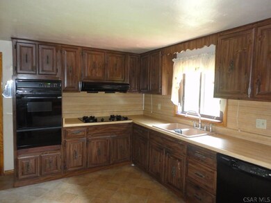 1748 Goucher St, Johnstown, PA 15905 - photo 2
