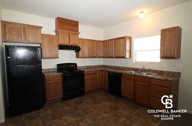 911 N Sunflower Ln, Ulysses, KS 67880 - photo 4