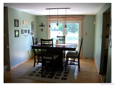 7209 Nickett Dr, North Tonawanda, NY 14120 - photo 4