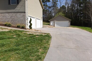 8608 Ball Park Ln, Knoxville, TN 37920 - photo 5