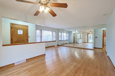 2 N Wisconsin Ave, Addison, IL 60101 - photo 5