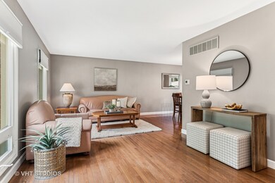 337 Cedarbrook Rd, Naperville, IL 60565 - photo 5