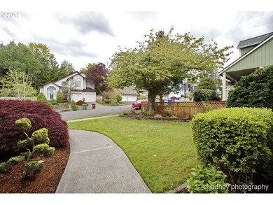 641 SE Greenway Dr, Gresham, OR 97080 - photo 4