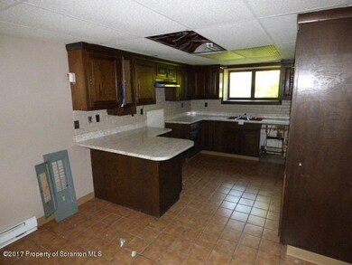 112 Mosswood Rd, Roaring Brook Township, PA 18444 - photo 5