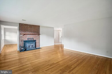 16808 Norbrook Dr, Olney, MD 20832 - photo 7