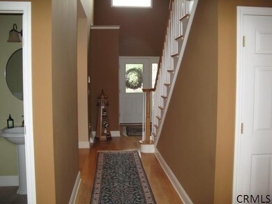 21 Yardley Ct, Albany, NY 12211 - photo 3