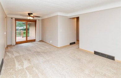 3518 Crestmoor Place, Des Moines, IA 50310 - photo 7