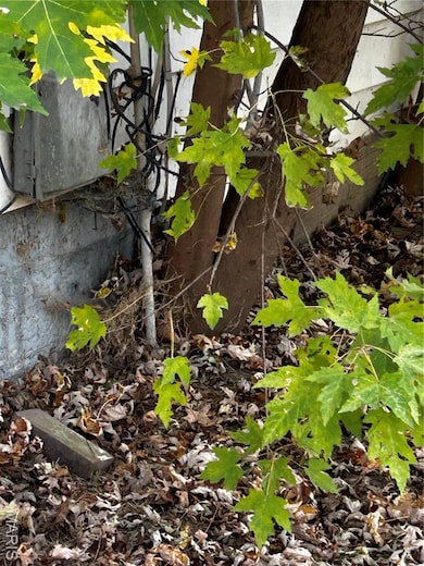 311 N Elm St, Nokomis, IL 62075 - photo 7