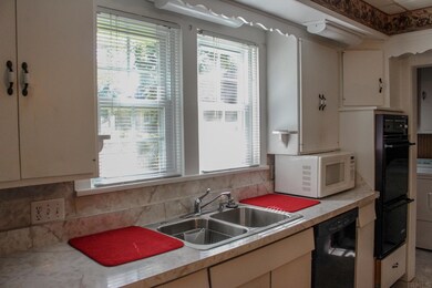 530 E Cherry St, Bluffton, IN 46714 - photo 7