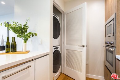 11600 Dunstan Way unit 414, Los Angeles, CA 90049 - photo 5