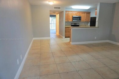1722 Meadows Cir W, Boynton Beach, FL 33436 - photo 2