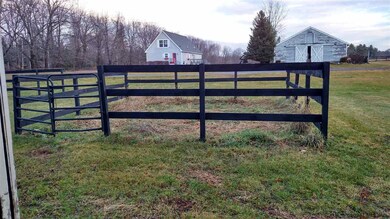 525 Locust Grove Rd, Greenfield Center, NY 12833 - photo 5