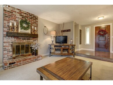 726 SW 20th Cir, Troutdale, OR 97060 - photo 4