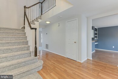 21817 Stonington Square, Sterling, VA 20164 - photo 5