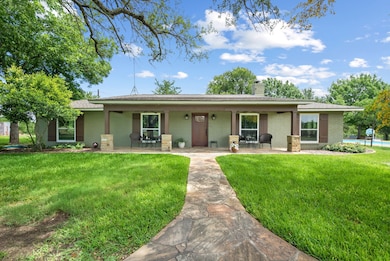 250 Lakeview Ct, Weatherford, TX 76088 - photo 4